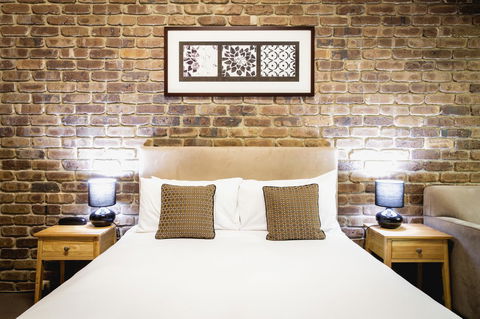 The Lodge By Manna - Accommodation Yamba 5