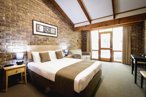 The Lodge By Manna - Accommodation Yamba 4