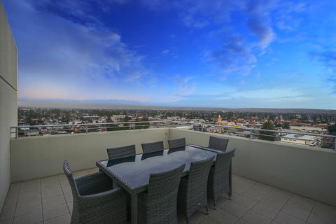 Glenelg Skyline Penthouse - Accommodation Yamba 34