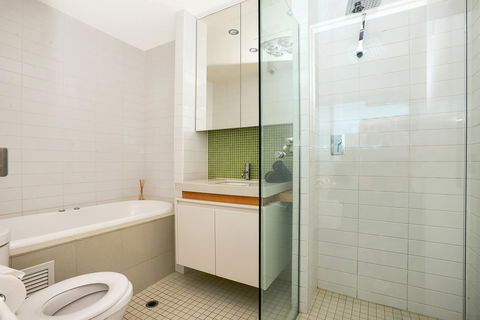Glenelg Skyline Penthouse - Accommodation Yamba 42
