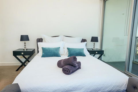 Glenelg Skyline Penthouse - Accommodation Yamba 20