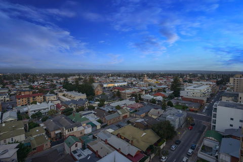 Glenelg Skyline Penthouse - Accommodation Yamba 26