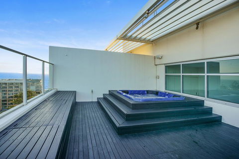 Glenelg Skyline Penthouse - Accommodation Yamba 16