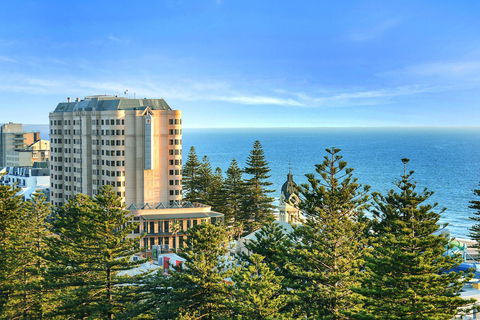 Glenelg Skyline Penthouse - Accommodation Yamba 37