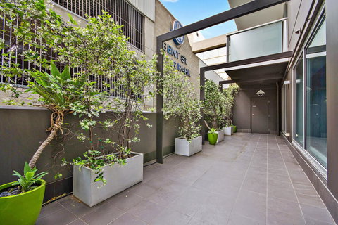 Swainson On Hindmarsh - Accommodation Yamba 16