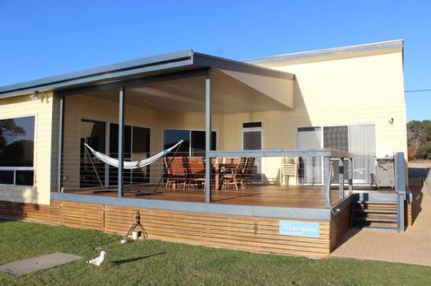 Waterfront On Osprey - Accommodation Yamba 0