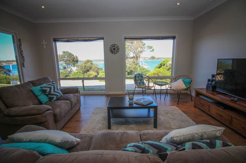 Waterfront On Osprey - Accommodation Yamba 5