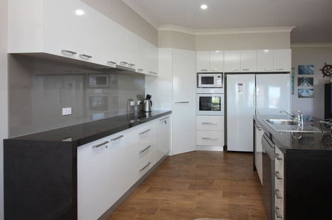 Waterfront On Osprey - Accommodation Yamba 13