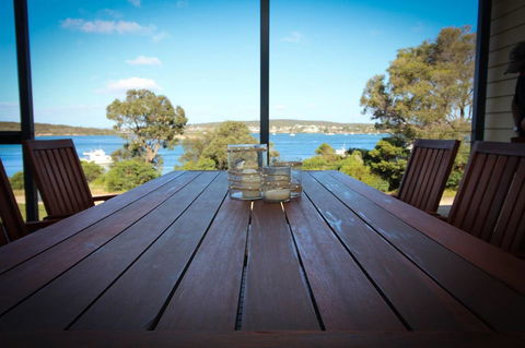 Waterfront On Osprey - Accommodation Yamba 11