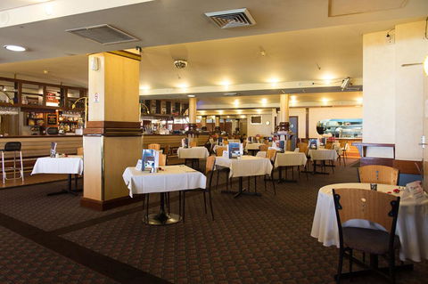 Grand Tasman Hotel - Accommodation Yamba 1