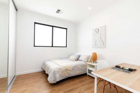 Brand New Affordable Luxury 3 Bedroom 3 Bathrooms House Close To Adelaide City, Chinatown, Beach, Adelaide Airport - Accommodation Yamba 8