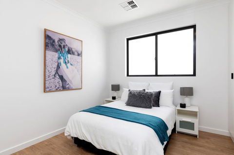 Brand New Affordable Luxury 3 Bedroom 3 Bathrooms House Close To Adelaide City, Chinatown, Beach, Adelaide Airport - Accommodation Yamba 11