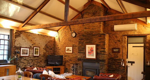 William Hunt's Retreat - Cypress Studio - Accommodation Yamba 18