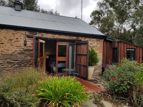 William Hunt's Retreat - Cypress Studio - Accommodation Yamba 11