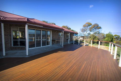 Limestone Ridge - Accommodation Yamba 0