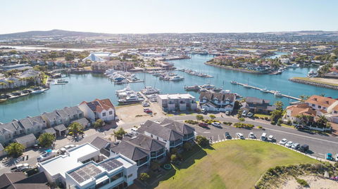 Mariners Cay Apartment - Accommodation Yamba 1