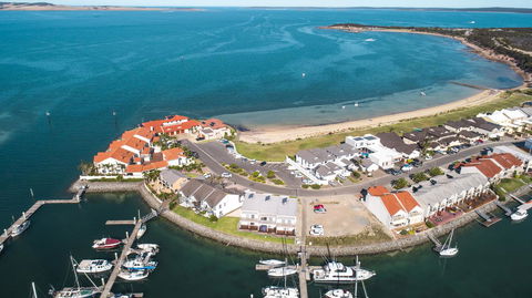 Mariners Cay Apartment - Accommodation Yamba 0