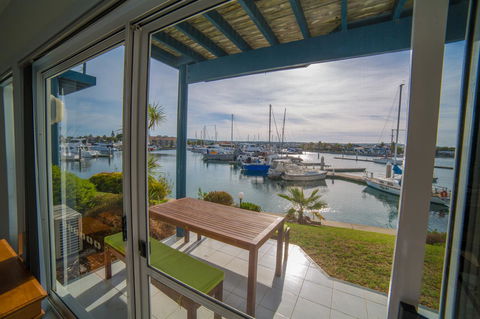 Marina Reflections - Accommodation Yamba 7