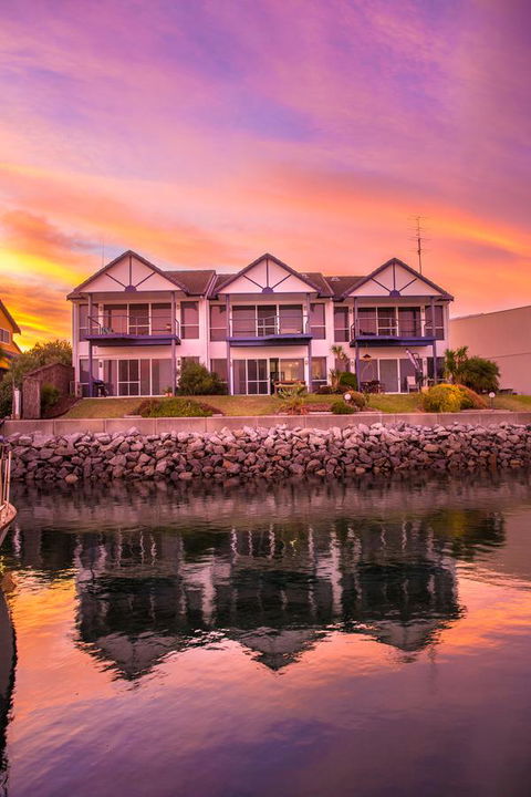 Marina Reflections - Accommodation Yamba 10