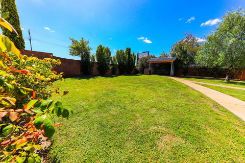 Country Roads Motor Inn Naracoorte - Accommodation Yamba 43