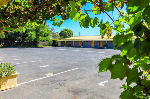 Country Roads Motor Inn Naracoorte - Accommodation Yamba 30