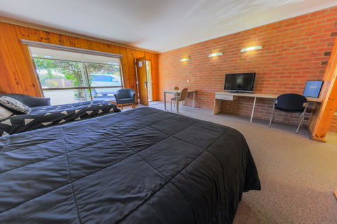 Country Roads Motor Inn Naracoorte - Accommodation Yamba 35
