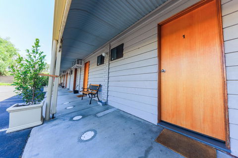 Country Roads Motor Inn Naracoorte - Accommodation Yamba 31