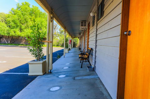 Country Roads Motor Inn Naracoorte - Accommodation Yamba 21