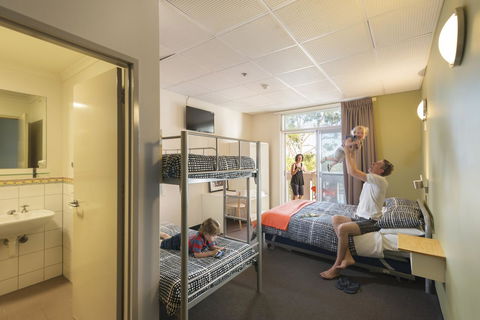 YHA Adelaide Central - Accommodation Yamba 37