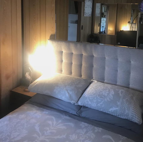 Murray Bridge Riverview Cabin - Accommodation Yamba 2