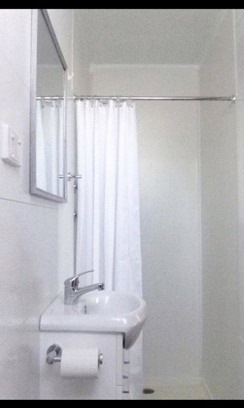 Murray Bridge Riverview Cabin - Accommodation Yamba 11