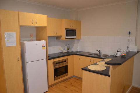 ADELAIDE CENTRAL APARTMENT - 3BR, 2BATH & CARPARK - Accommodation Yamba 6