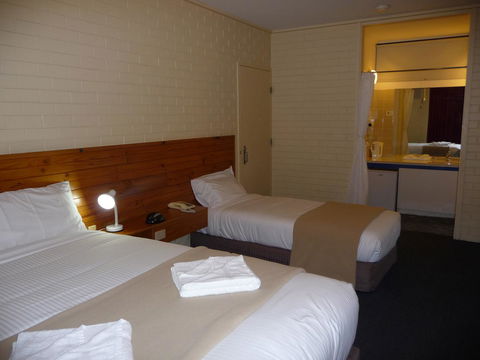 The Wine Vine Hotel - Accommodation Yamba 2
