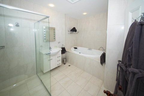 Yankalilla Bay Homestead - Accommodation Yamba 8