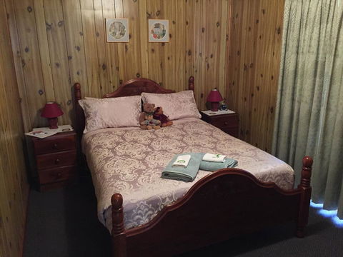 Clare Valley Cabins - Accommodation Yamba 18