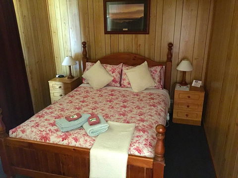 Clare Valley Cabins - Accommodation Yamba 6