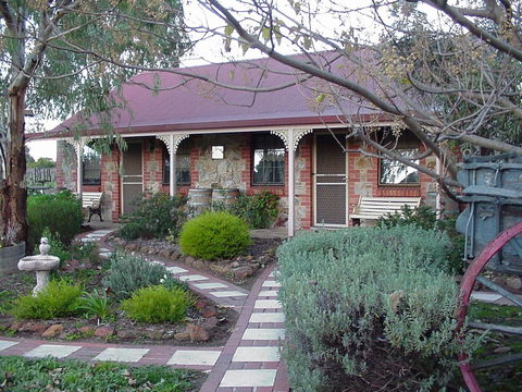 Langmeil Cottages - Accommodation Yamba 10