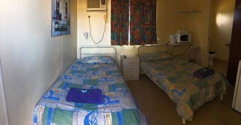 A1Cabins - Accommodation Yamba 4