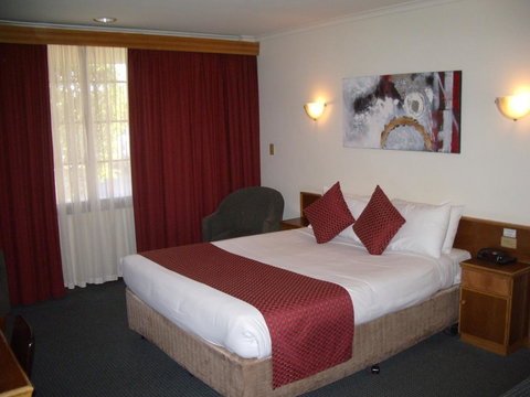 Aviators Lodge - Accommodation Yamba 2