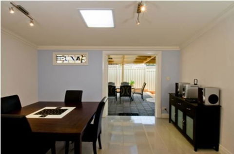 Armadale House - Kingscote - Accommodation Yamba 2