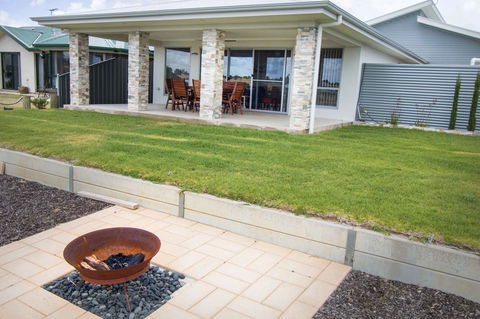 Brock's Base - Accommodation Yamba 5