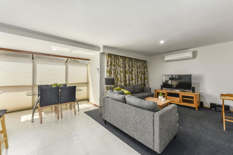 City Four Apartment - Accommodation Yamba 2