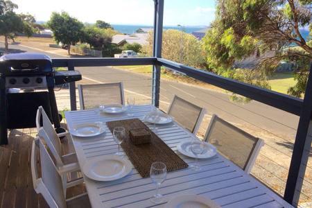 Bayview Beach House Apartment No 1 - Accommodation Yamba 5