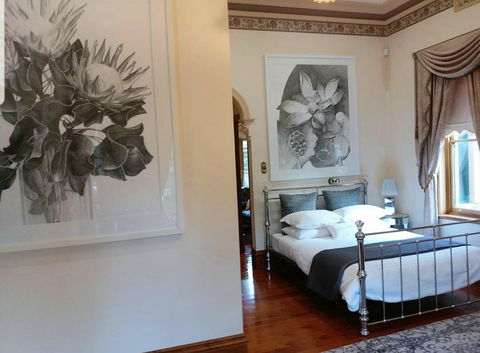 Grand Bluestone Mansion - Accommodation Yamba 7