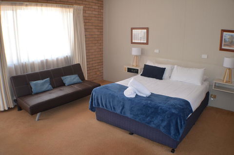 Deer Park Motor Inn Armidale - Accommodation Yamba 8