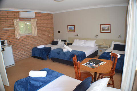 Deer Park Motor Inn Armidale - Accommodation Yamba 9