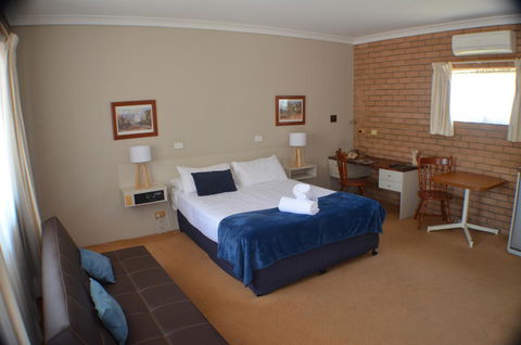 Deer Park Motor Inn Armidale - Accommodation Yamba 7