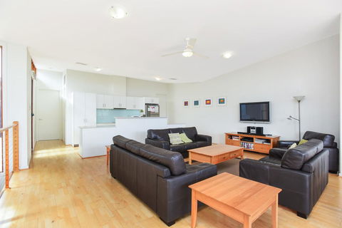 Villa 53 South Shores - Normanville S14 - Accommodation Yamba 5