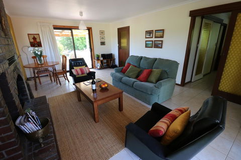 Linger Longer Vineyard - Accommodation Yamba 3
