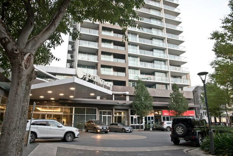 Luxury City Apt With Pool, Gym, Spa, Netflix - Accommodation Yamba 16